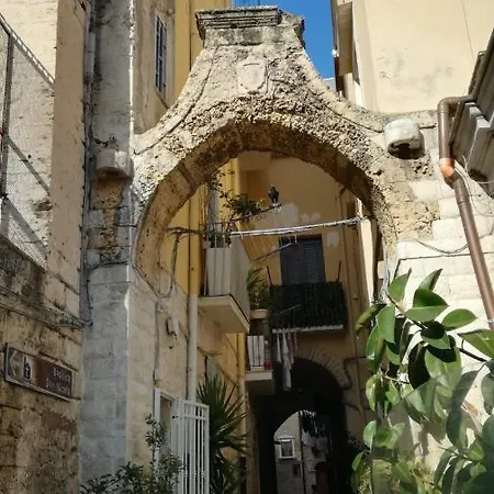 Arco Di Levante Bari