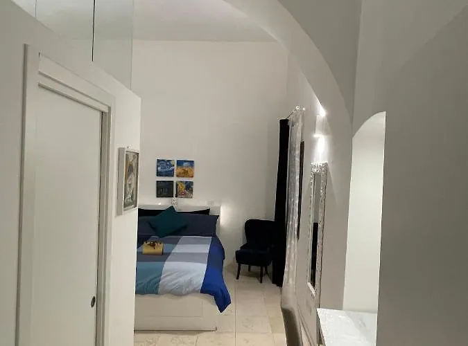 Arco Di Levante Bari